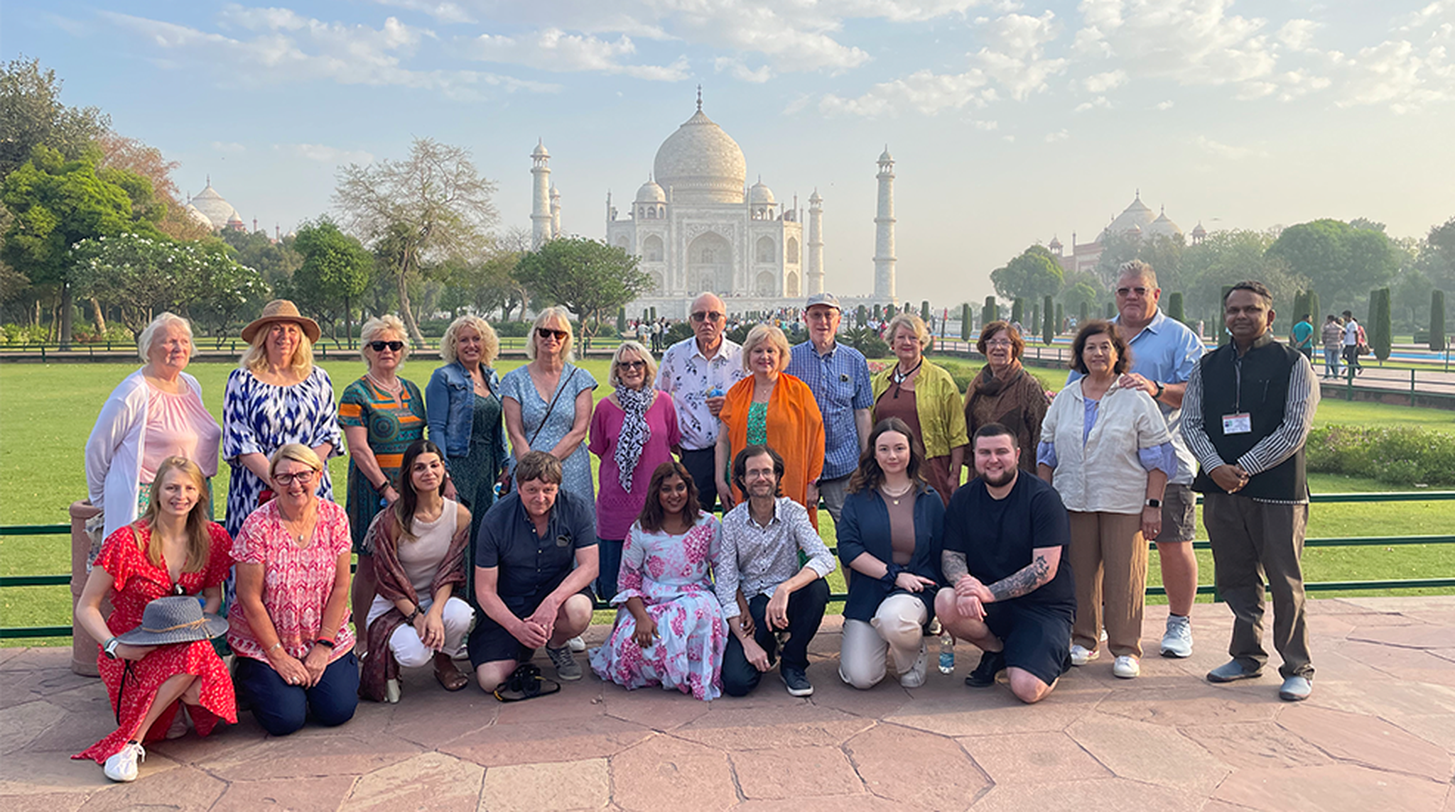 Group tour outside Taj Mahal