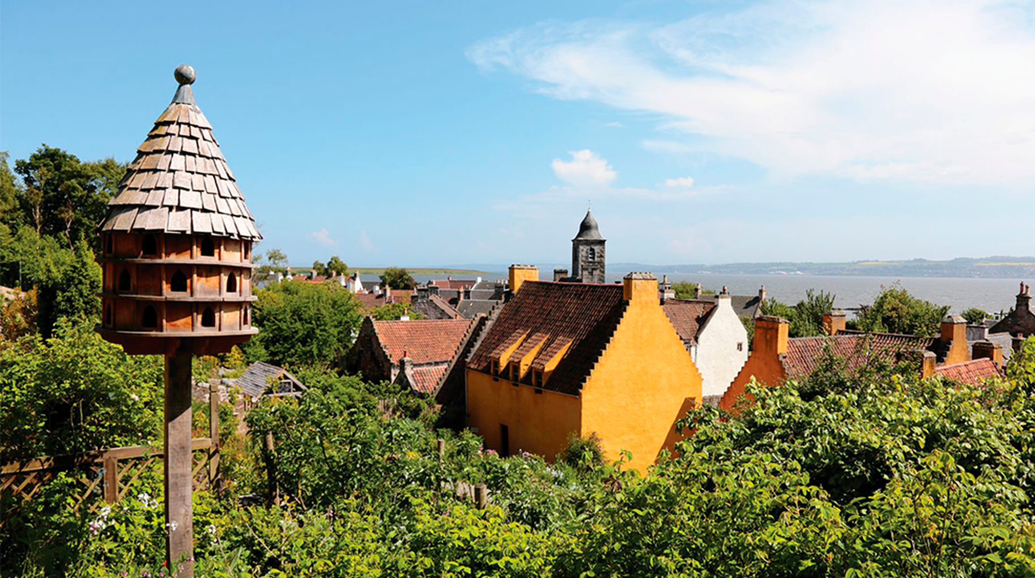 View across Burgh of Culross village