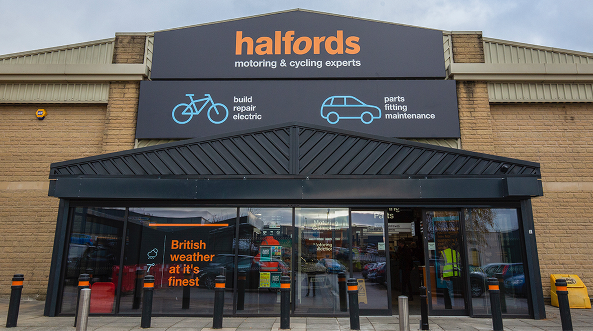 Store front of Halfords