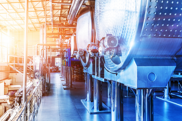 Ceny v průmyslu brzdí růst, čeká nás další zpomalení