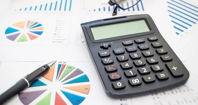 Deficit státního rozpočtu je šílený. Nicméně i v něm se dá najít pár dobrých zpráv.