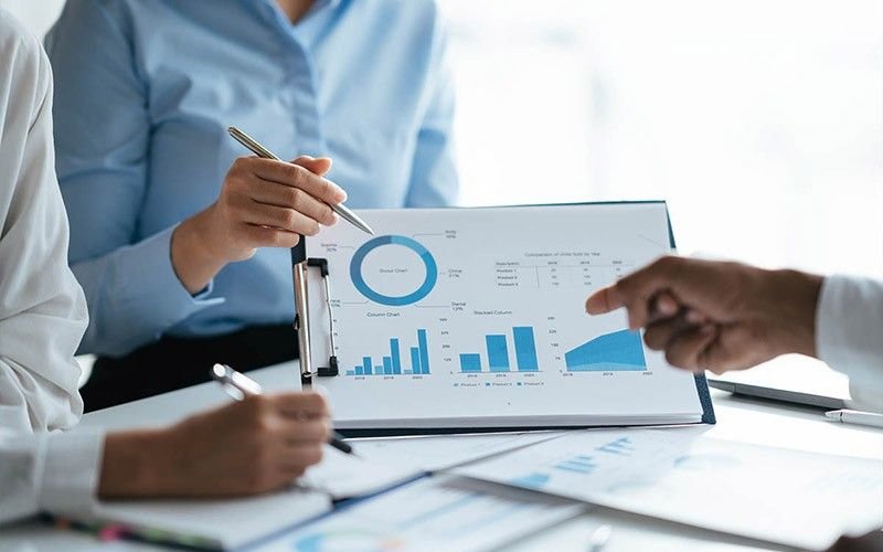 Úrokové sazby dále výrazně klesají