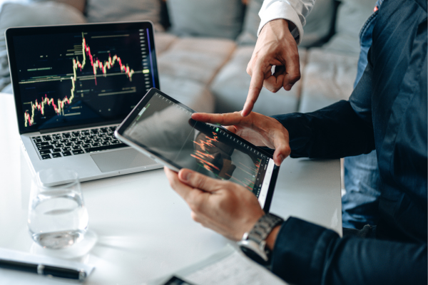 Dnes zveřejněná data signalizují uzdravování ekonomiky. Začíná maličký růst.