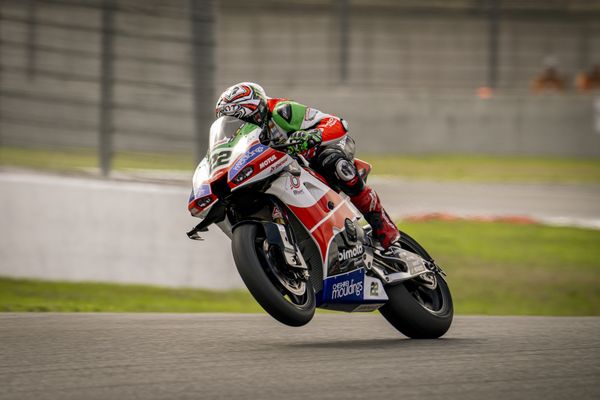 Lowes Top Six On Day One At Magny Cours