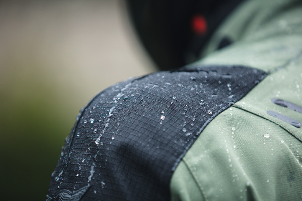 Hekla Absoluteshell&trade; Pro 20K, laminated membrane jacket