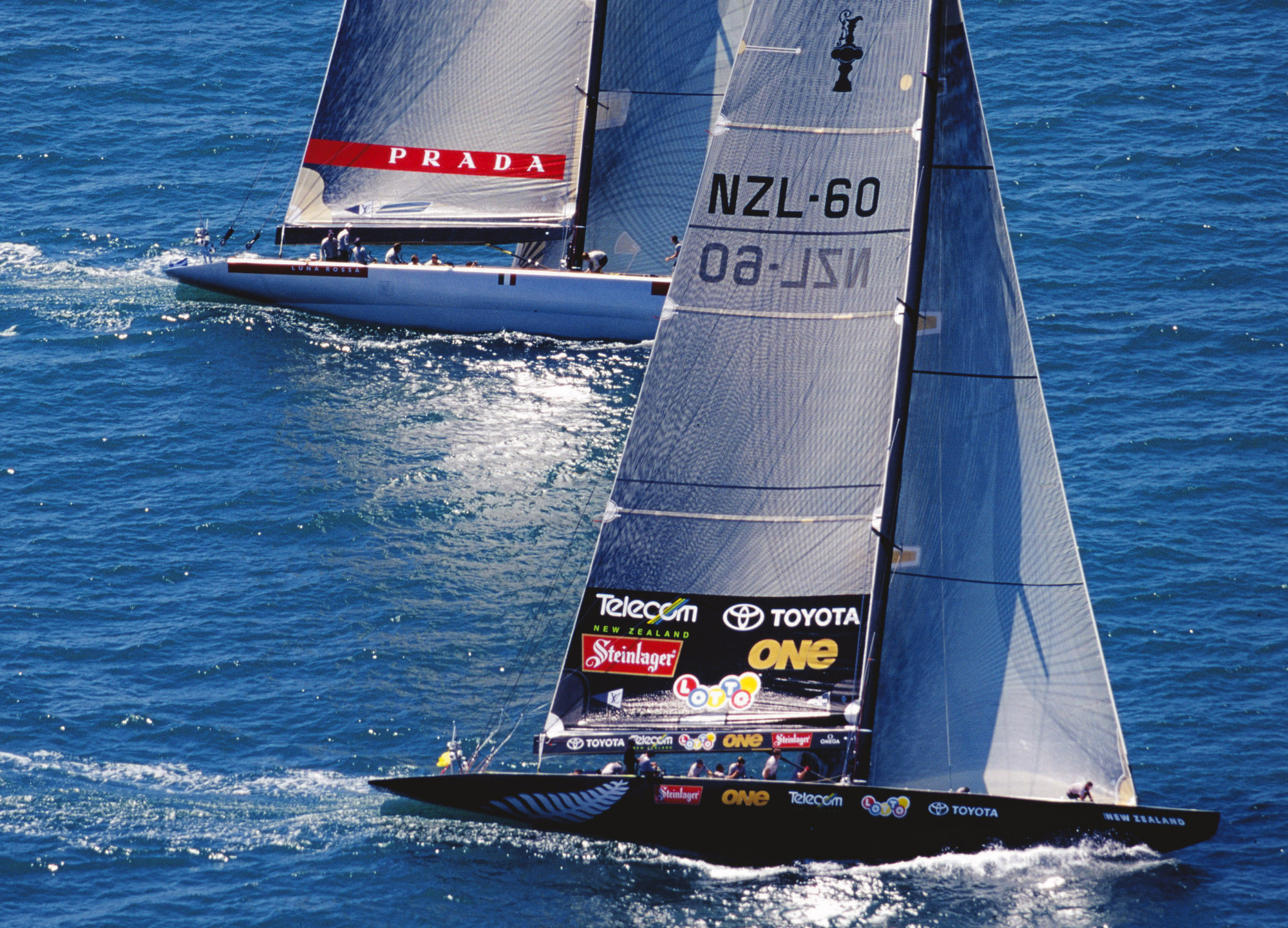 Team New Zealand and Luna Rossa in 2000. © Studio Borlenghi