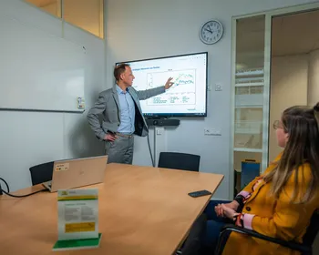 Energie-expert van Unica presenteert strategie voor energiebesparing en -optimalisatie aan de klant
