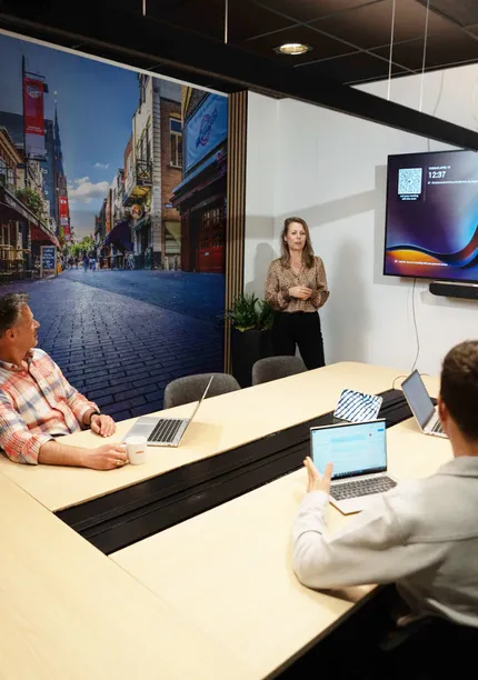 Interactief vergaderen met Microsoft Teams Rooms