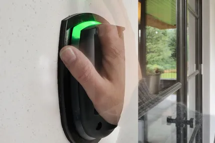 Hand tegen sensor