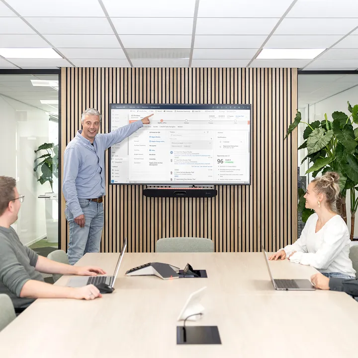 Lever toegevoegde waarde aan verkoop met Dynamics 365 Sales