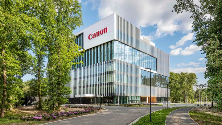 Canon 1R Venlo_body