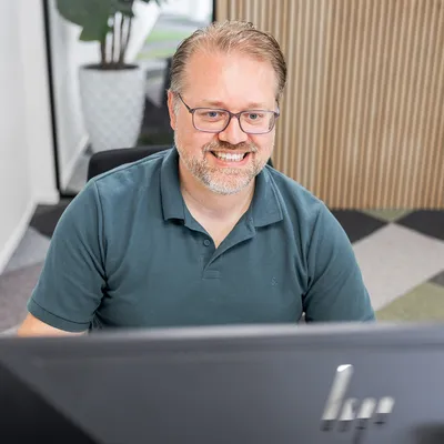 Hendry Scholing