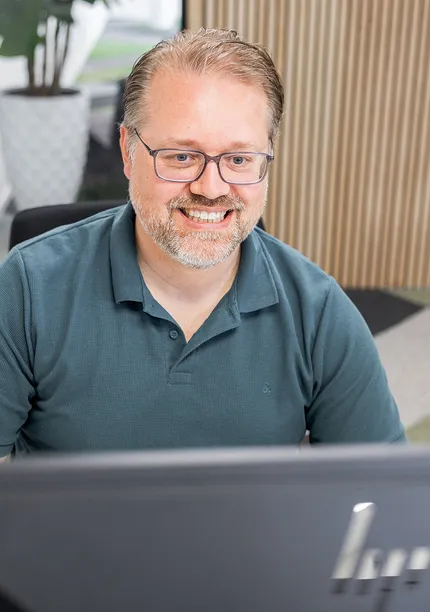 Hendry Scholing
