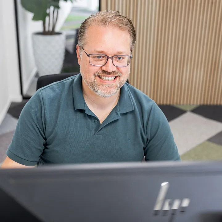 Hendry Scholing