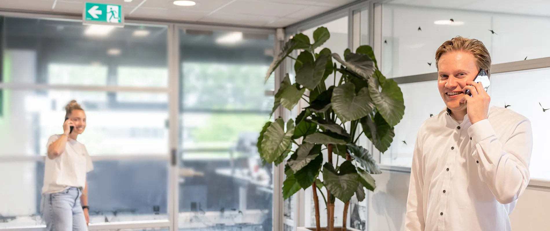 Even bellen met… Dennis!