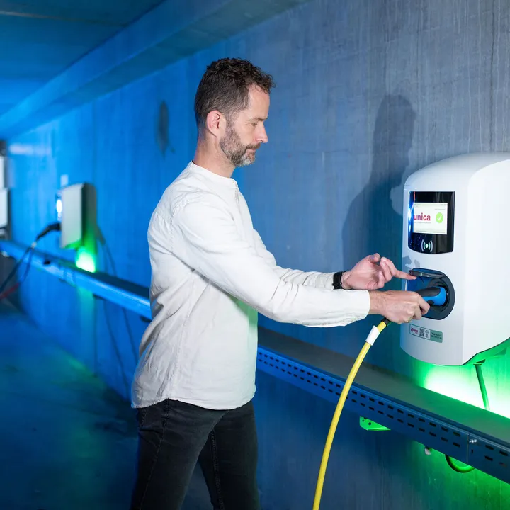Unica emobility AC lader Hans