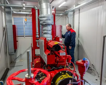 Pompset en branddetectie door collega