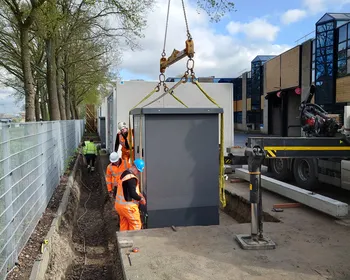 Plaatsing spanningskast bij project Reuver