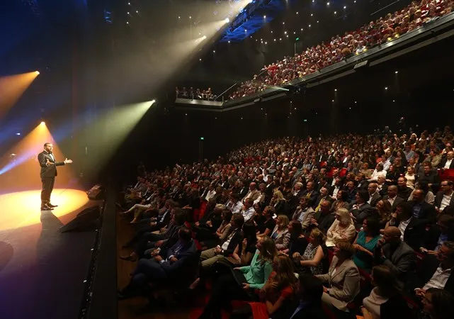Er is theater in het leven