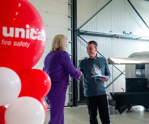 Uitreiking cadeaubon Unica Fire Safety