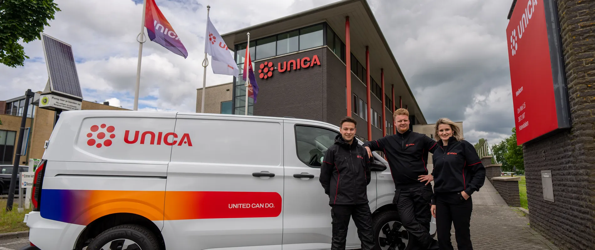 Unica_nieuwe merkuitstraling hoofdkantoor Hoevelaken - bedrijfskleding - EV servicebus - 25