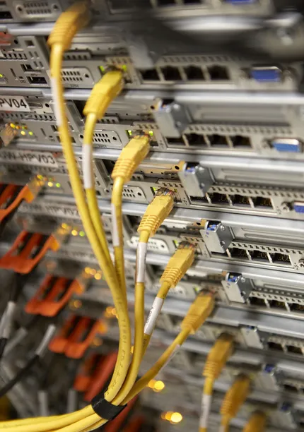 Techniek Unica Schutte ICT Datacenter kabels