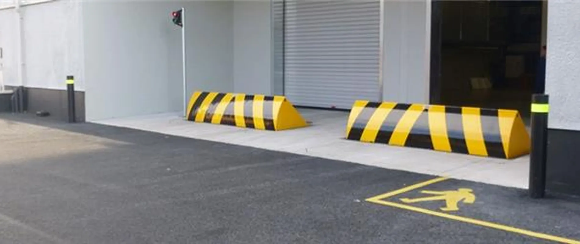 Roadblockers voor ingang
