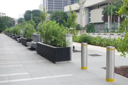 Straatmeubilair dat als bollard dient