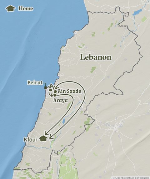 Photo alt text is missing.