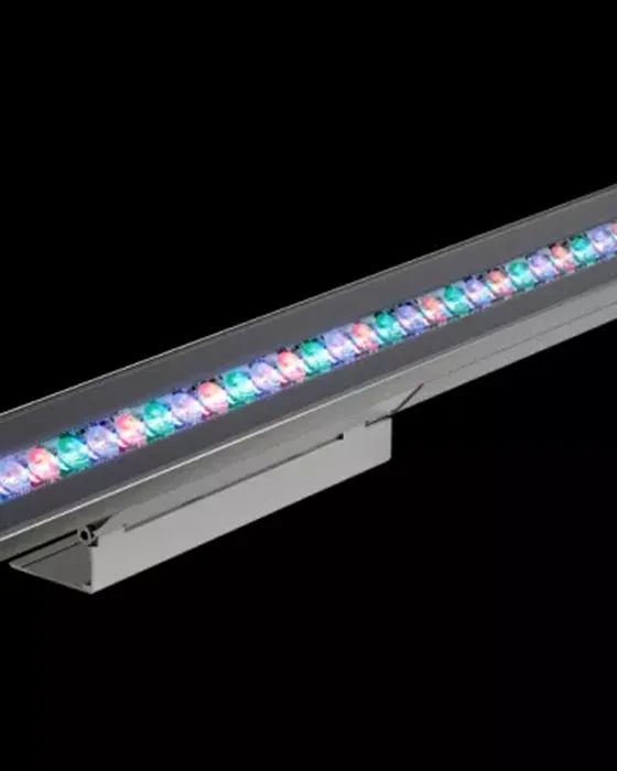 Optical solutions and size flexibility of Simon Iris LED — up to five optics in four sizes