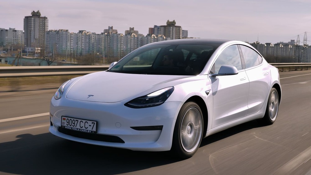 cuánta autonomía tiene un coche eléctrico Tesla Model 3