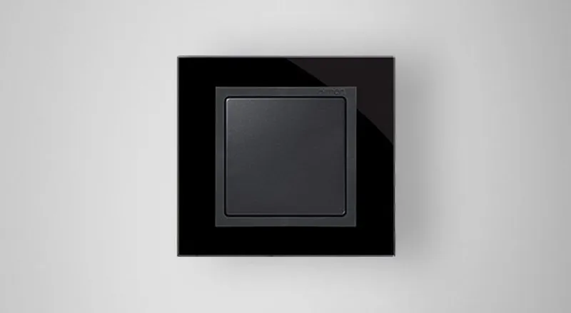 Simon 82 Nature in Crystal range — light and shine for any style