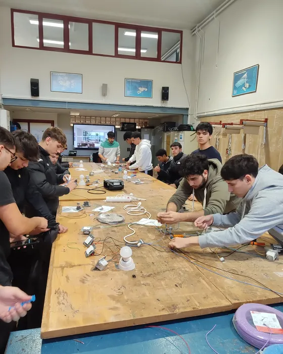 Simon Academy — knowledge applied to the future