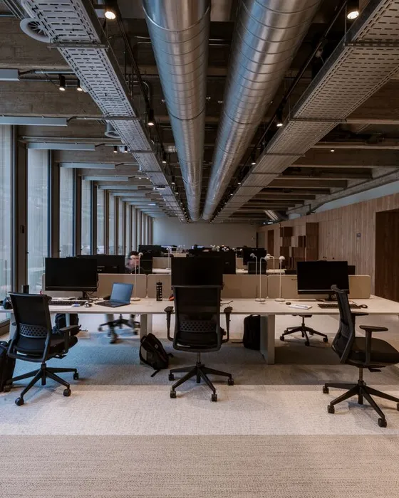Switch Barcelona hall — readable paths through lighting
