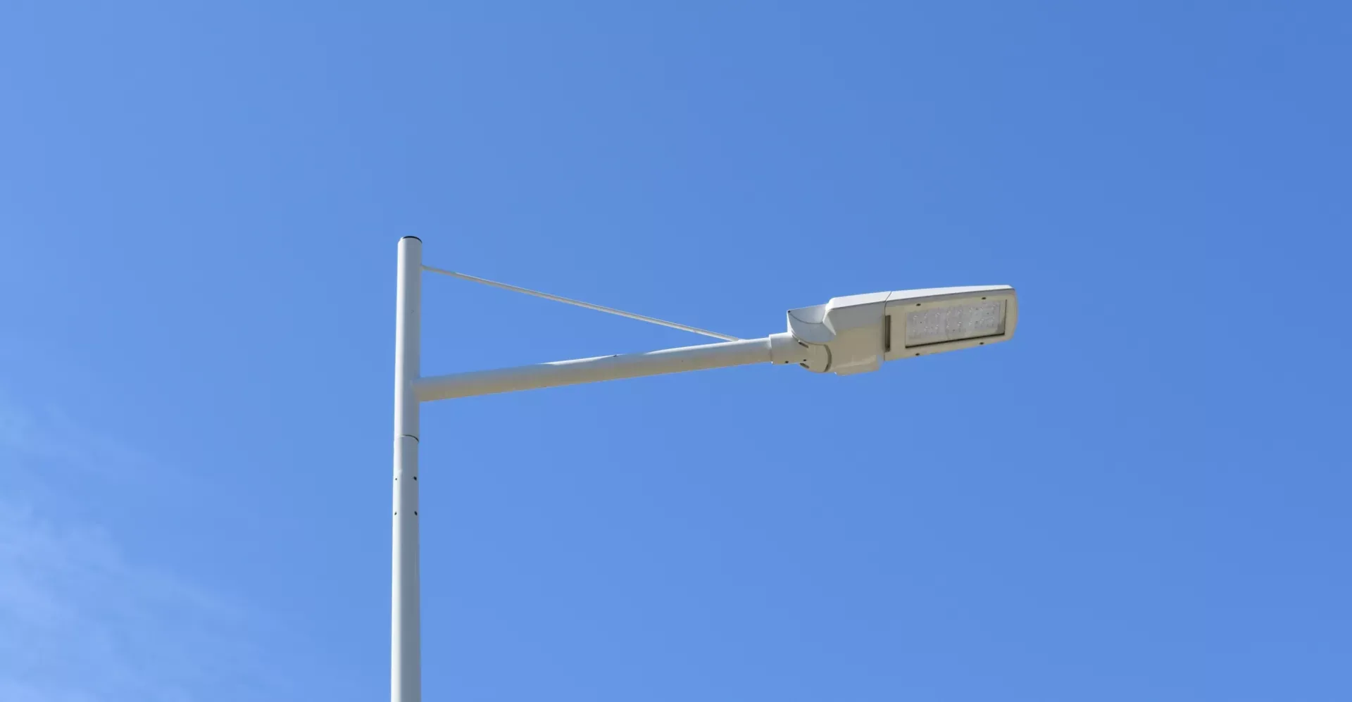 Simon Nath M Istanium LED road luminaire installed on urban avenue