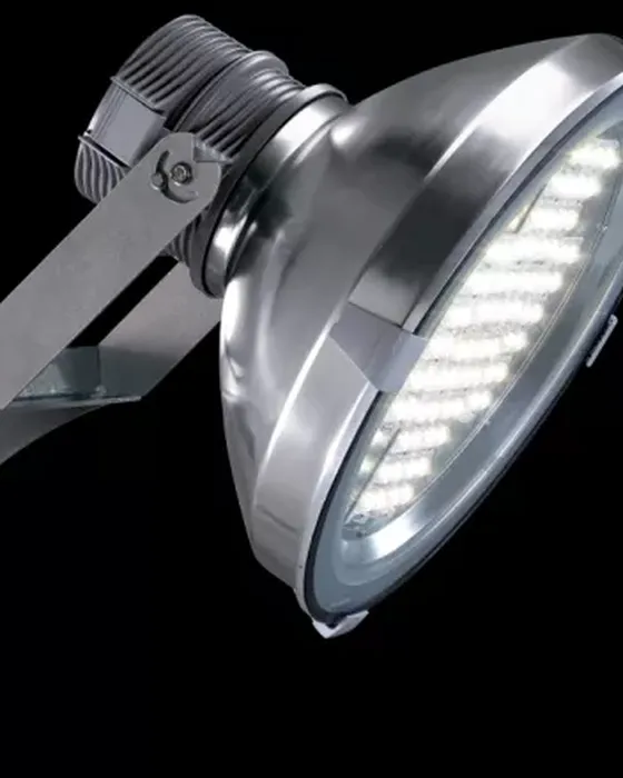 Industrial design with conical-cylindrical shapes of Simon Lore projector