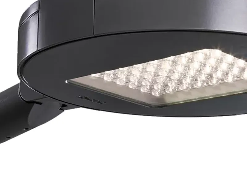 Compact design of Simon Merak SXF luminaire with flat cover