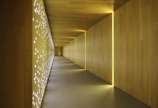 como-iluminar-un-pasillo-con-leds-largo-y-estrecho