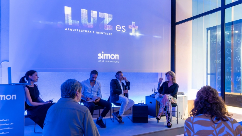 evento-luz-es-mas-arquitectura-e-identidad-showroom-simon-coruna2