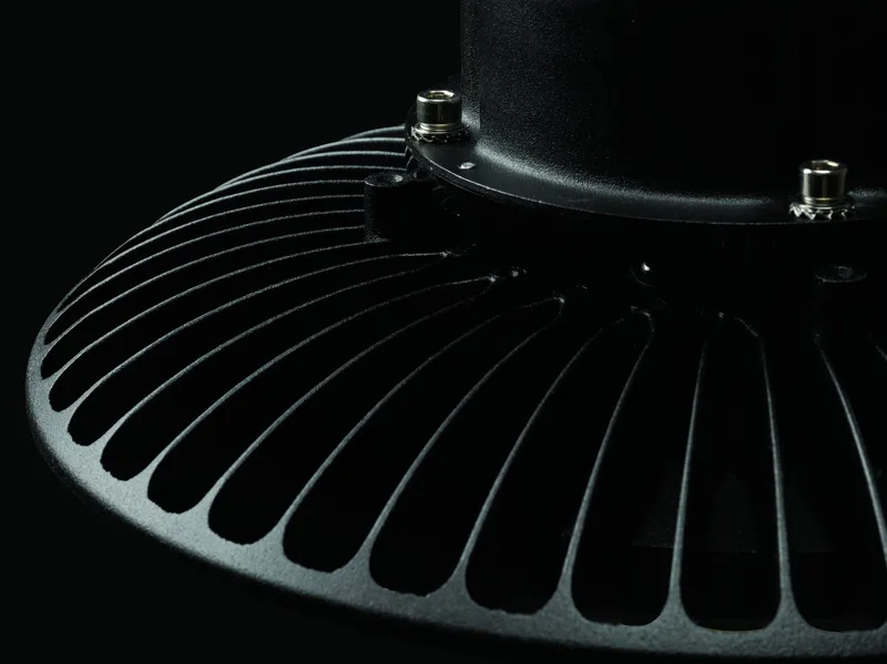 Simon 716 product view — industrial suspended luminaire with optimised design