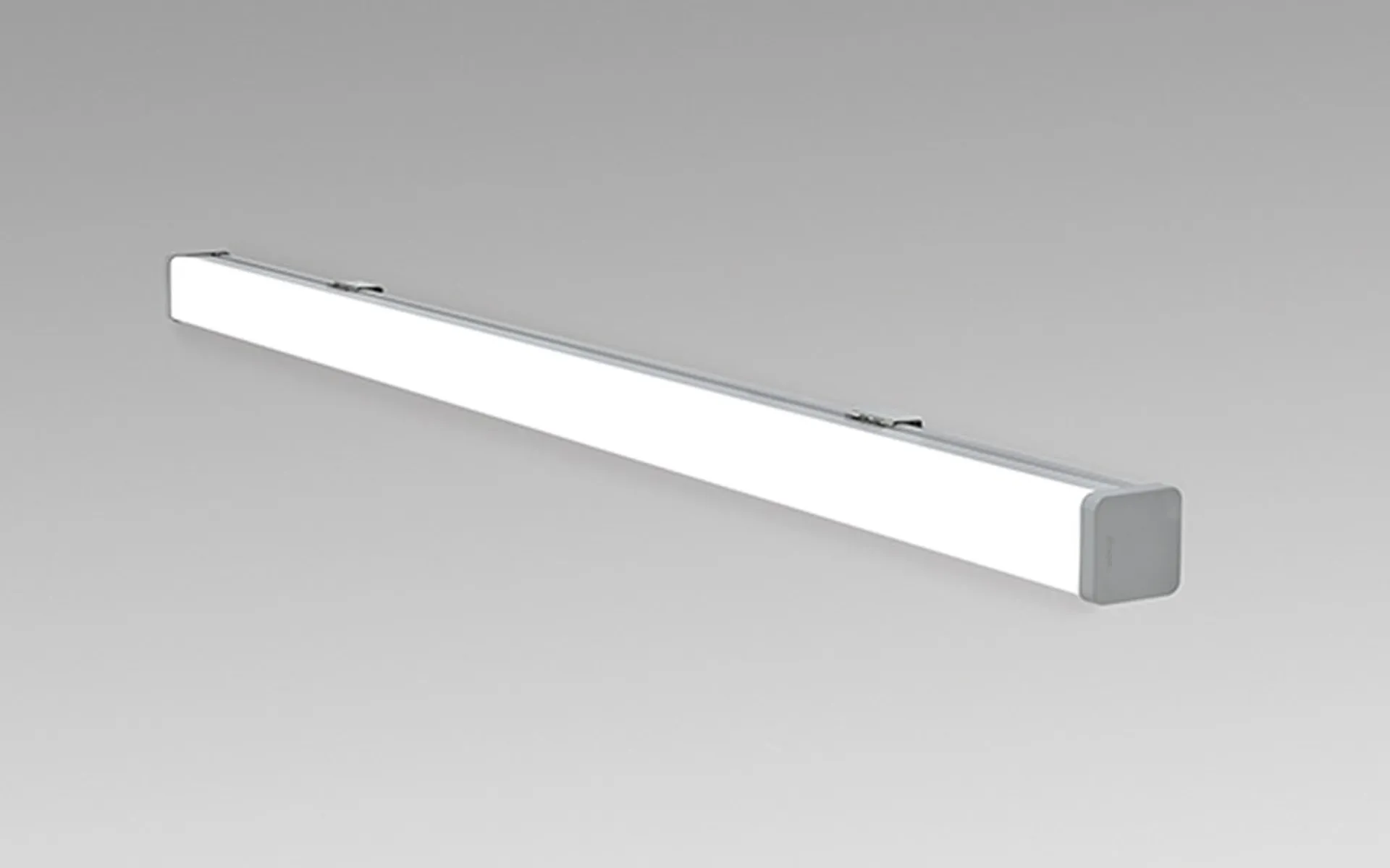 Luminaire industriel étanche Simon 780 dans parking souterrain
