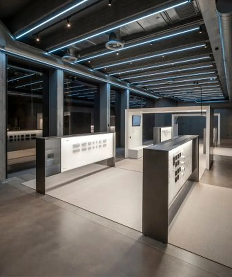 La Casa de la Llum Barcelona — Simon La Casa de la Llum