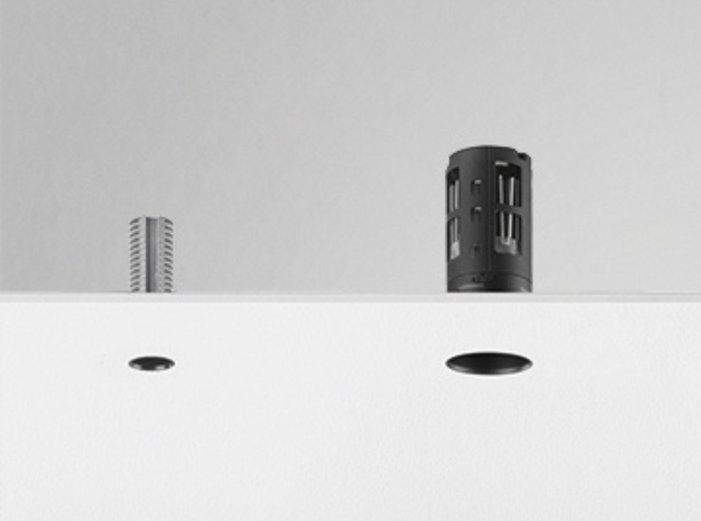 Detail of the available versions and optics for Simon Hole