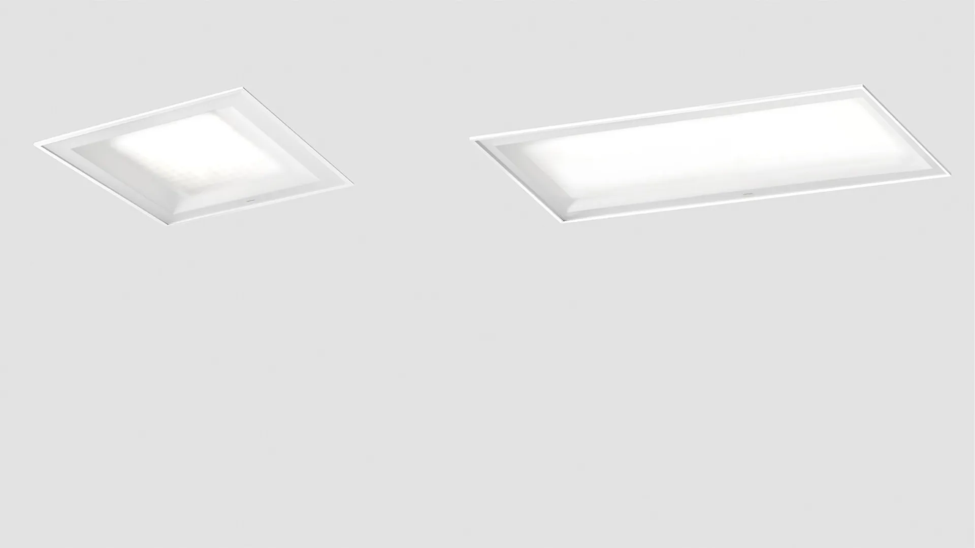 Deux luminaires modulaires Simon 720 aux formats carré 595×595 et rectangulaire 1197×297 sur plafond gris