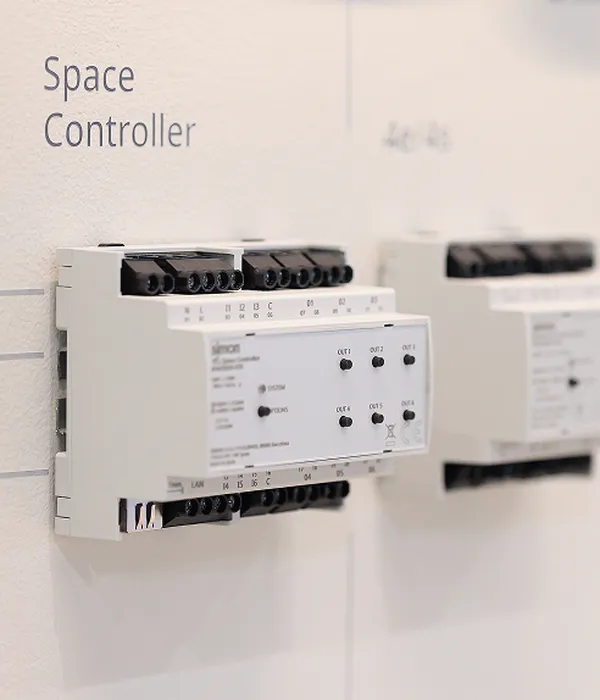 Devices Powered by LOLA — control systems for hotels