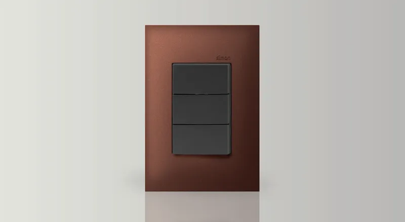 Simon 35 — placa em acabamento Aço Corten, novo lançamento da linha fosco.