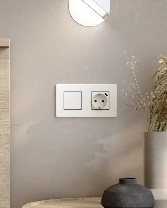Simon electrical mechanisms — Switches and sockets