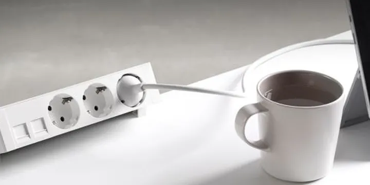 Simon electrical mechanisms — Workplaces
