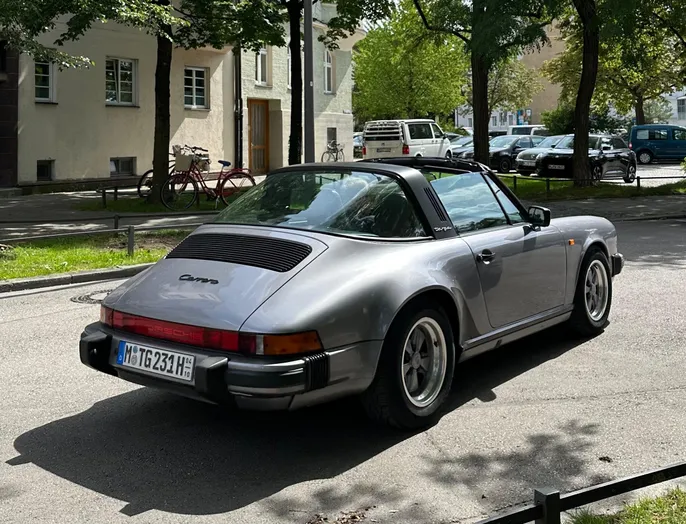 76 Giuliani Porsche 911