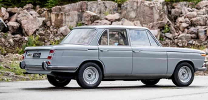 64 BMW 1800 Peper
